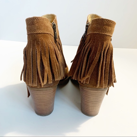 Ariat Unbridled Avery Heeled Ankle Booties Fringe - Picture 9 of 11